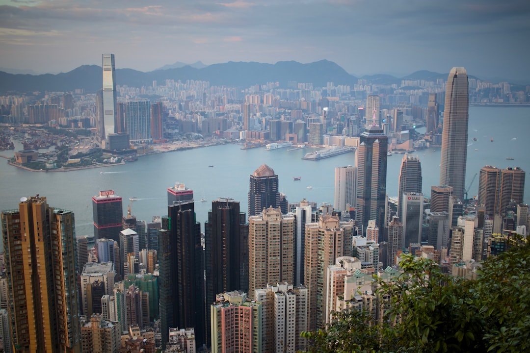 Hong Kong SEO by Vertical — Hong Kong SEO: Strategy for Singapore Businesses Targeting Hong Kong