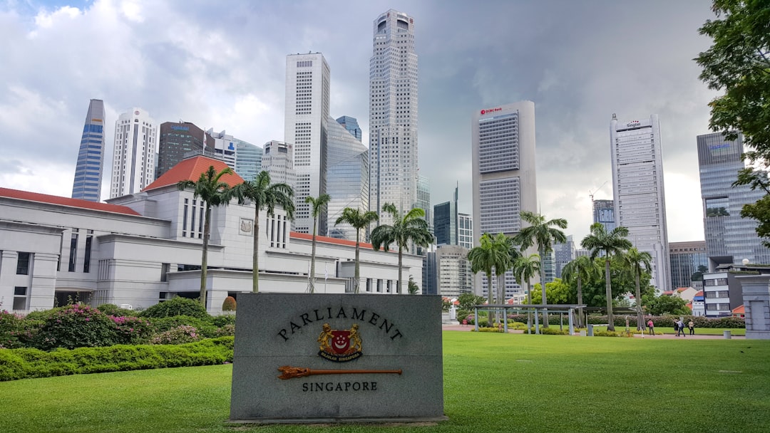 What Reporting and Communication Should the Contract Specify? — SEO Contract Negotiation Singapore: SOW, Terms, and What to Watch For